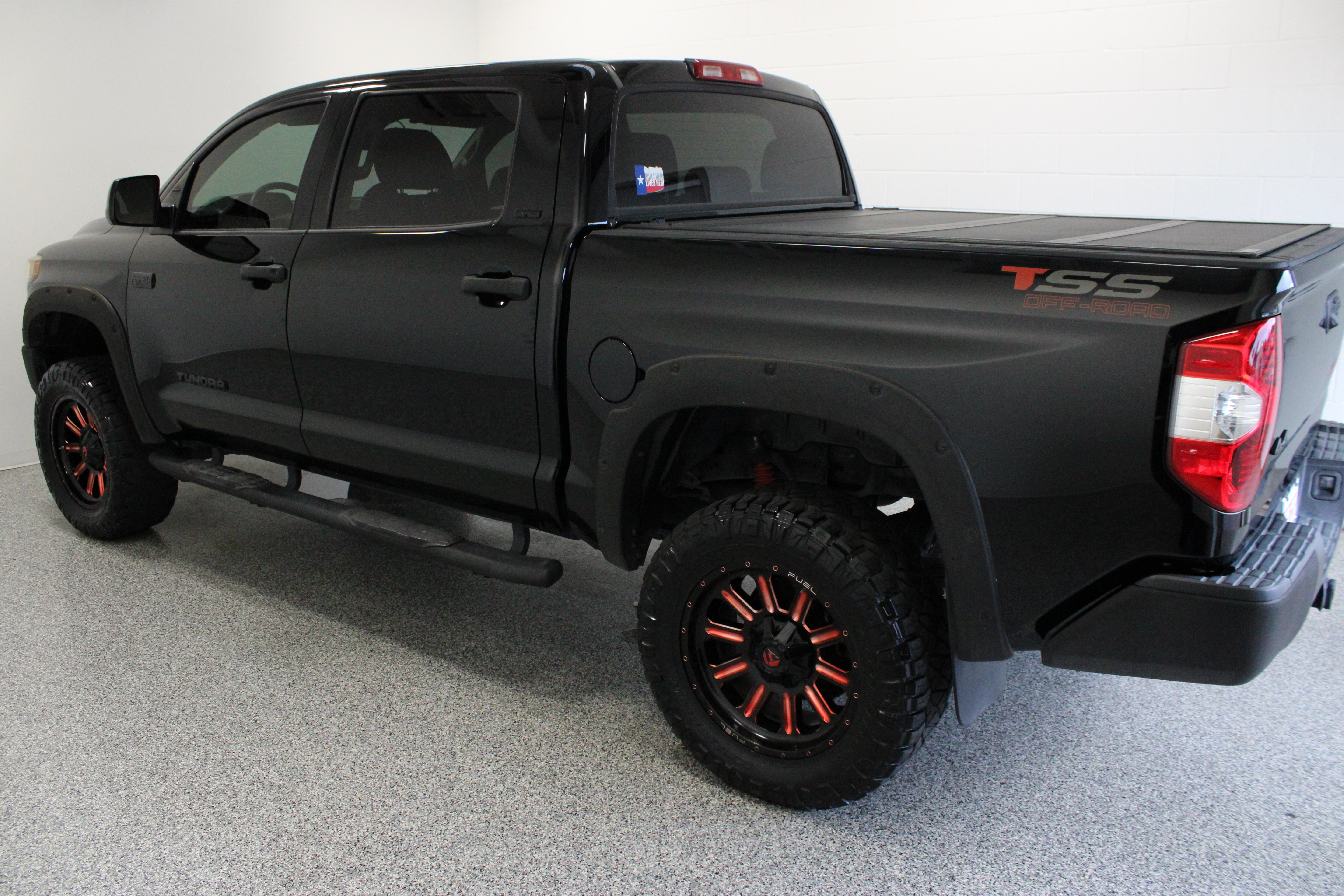 Used 2019 Toyota Tundra SR5 w/ SR5 Upgrade Package AWD/4WD image 10