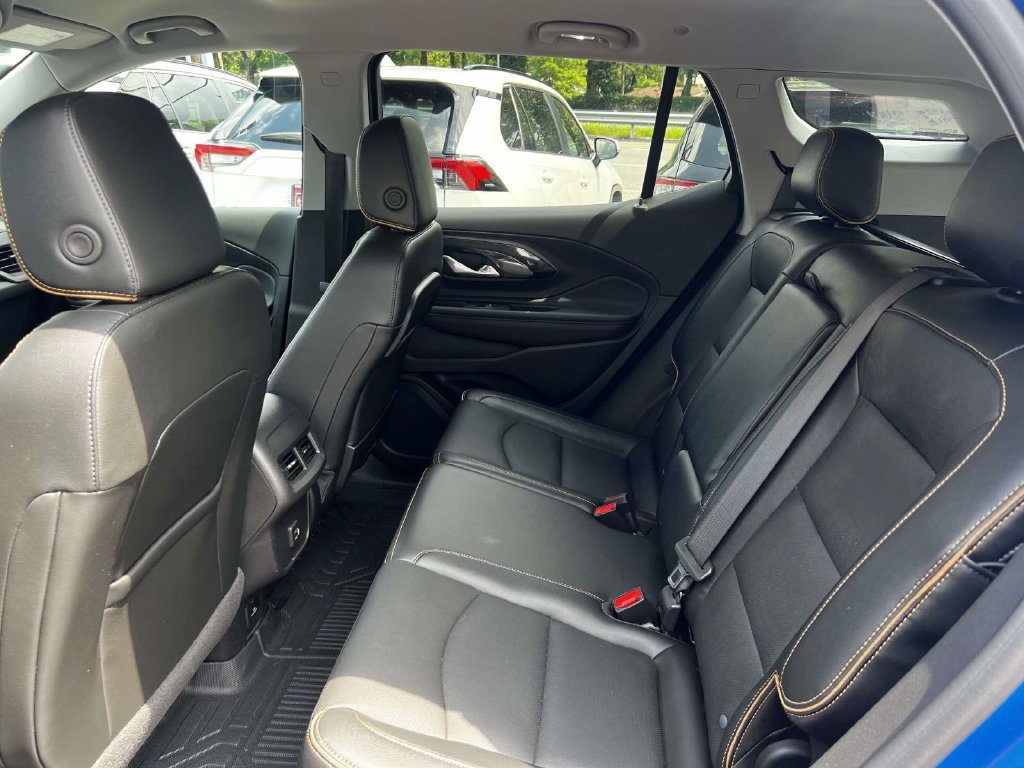 Used 2024 GMC Terrain AT4 AWD/4WD image 10