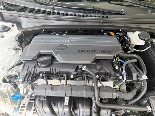 New 2026 Hyundai Elantra SE FWD image 29