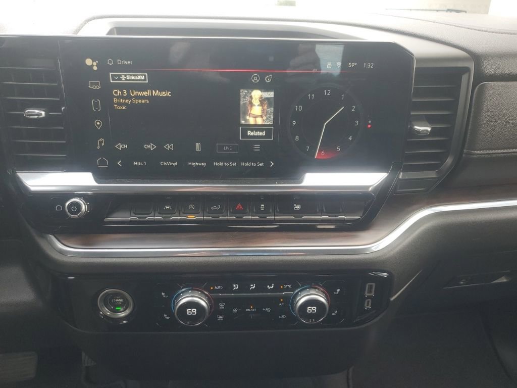 Used 2024 GMC Sierra 1500 SLT image 23