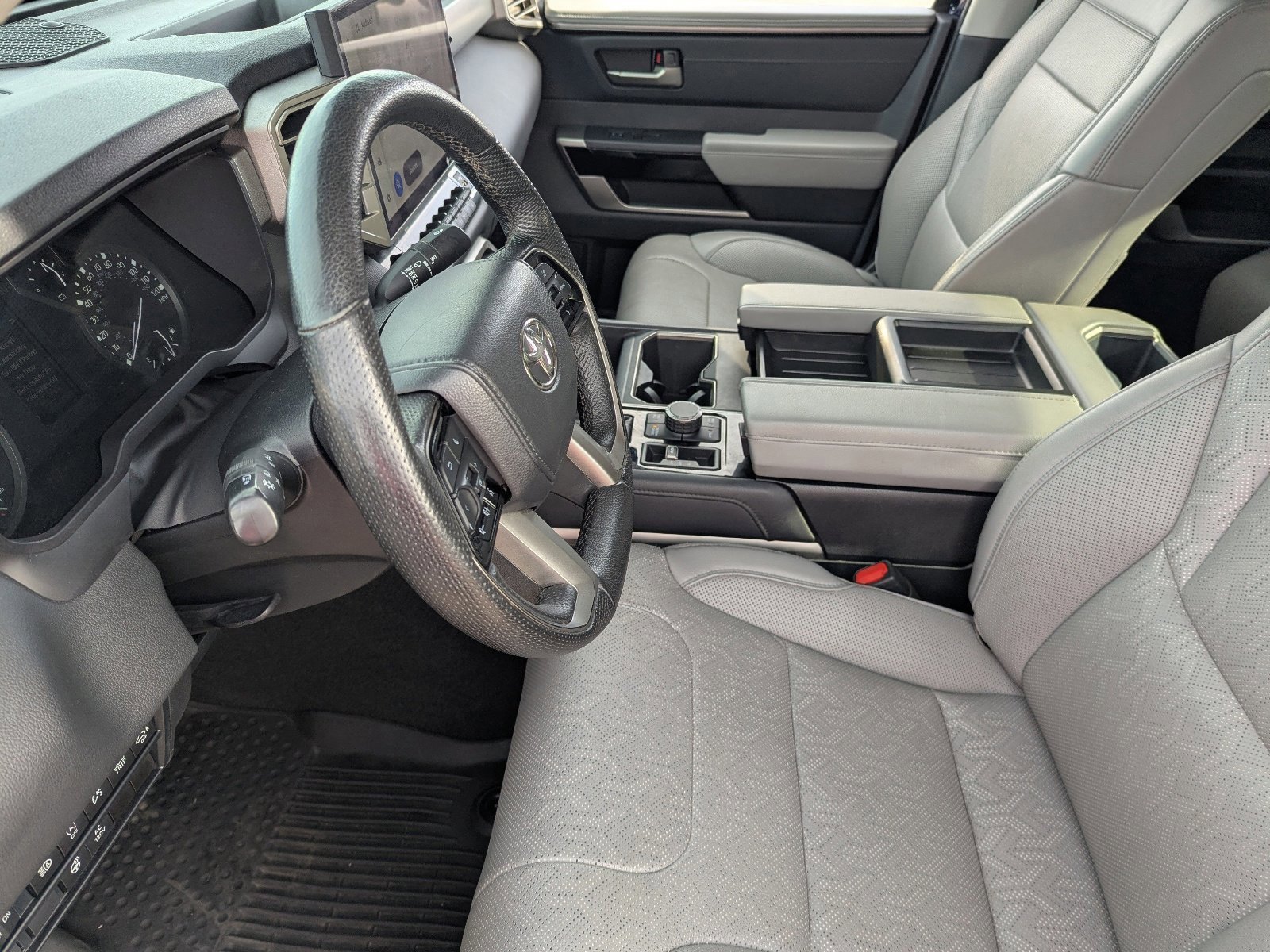 Used 2023 Toyota Tundra Limited image 23