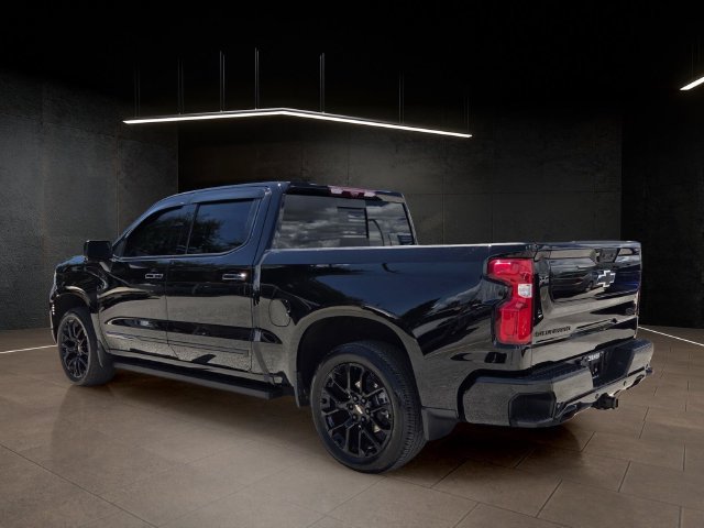 Used 2024 Chevrolet Silverado 1500 High Country w/ High Country Premium Package AWD/4WD image 5