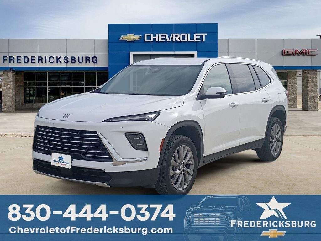 Used 2025 Buick Enclave Preferred image 1