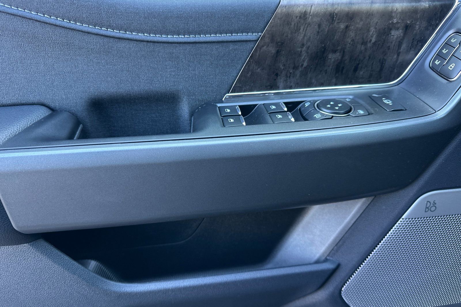 New 2026 Ford F350 Lariat w/ Black Appearance Package image 11