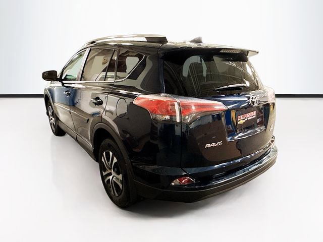 Used 2018 Toyota RAV4 LE w/ All Weather Liner Package AWD/4WD image 8