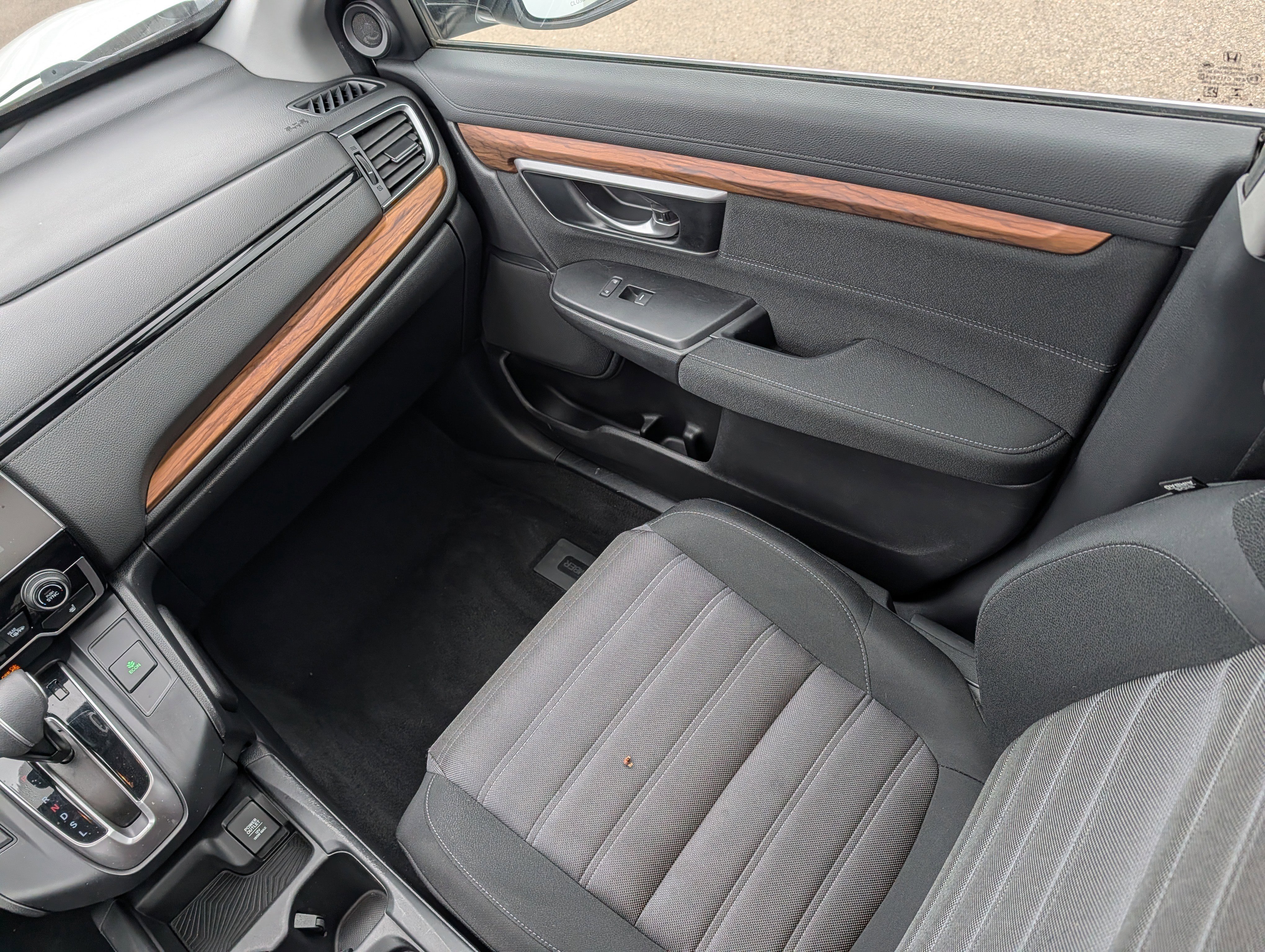 Used 2018 Honda CR-V EX image 11