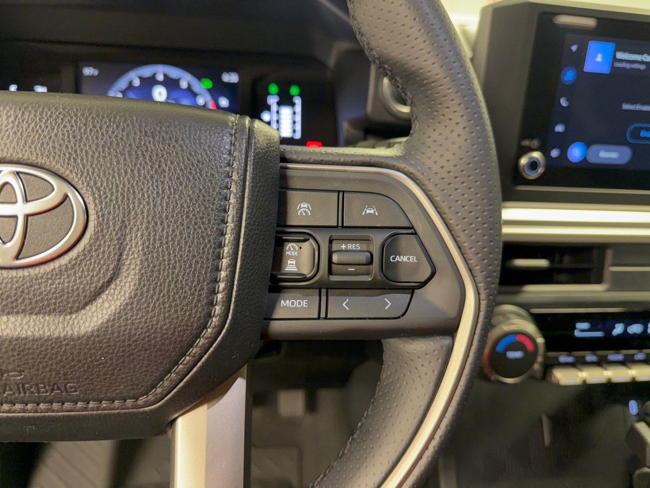 Used 2026 Toyota 4Runner SR5 RWD image 19