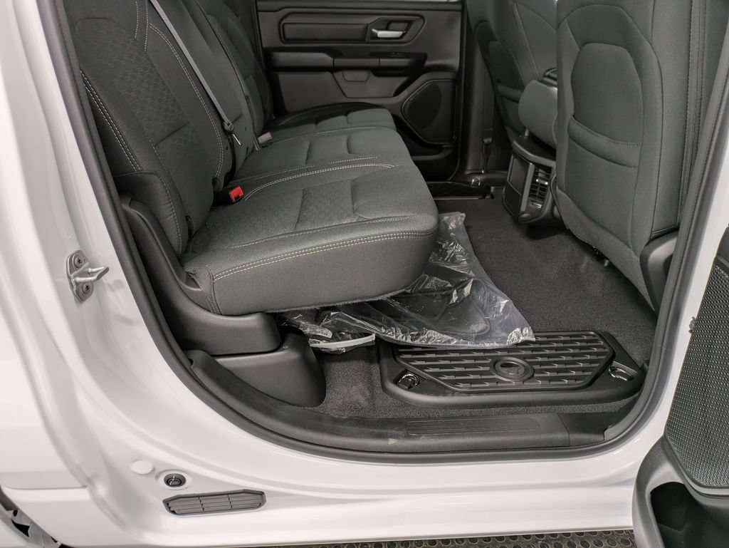 Used 2026 RAM 1500 Express AWD/4WD image 27