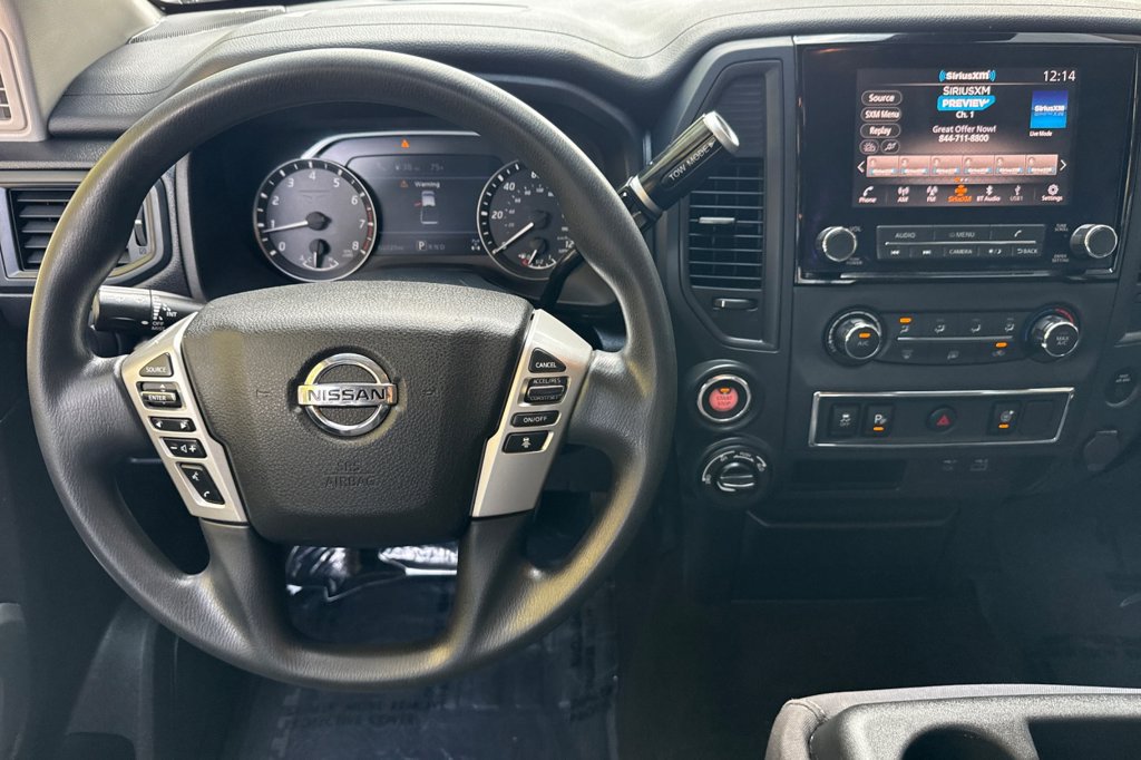 Used 2022 Nissan Titan SV AWD/4WD image 16