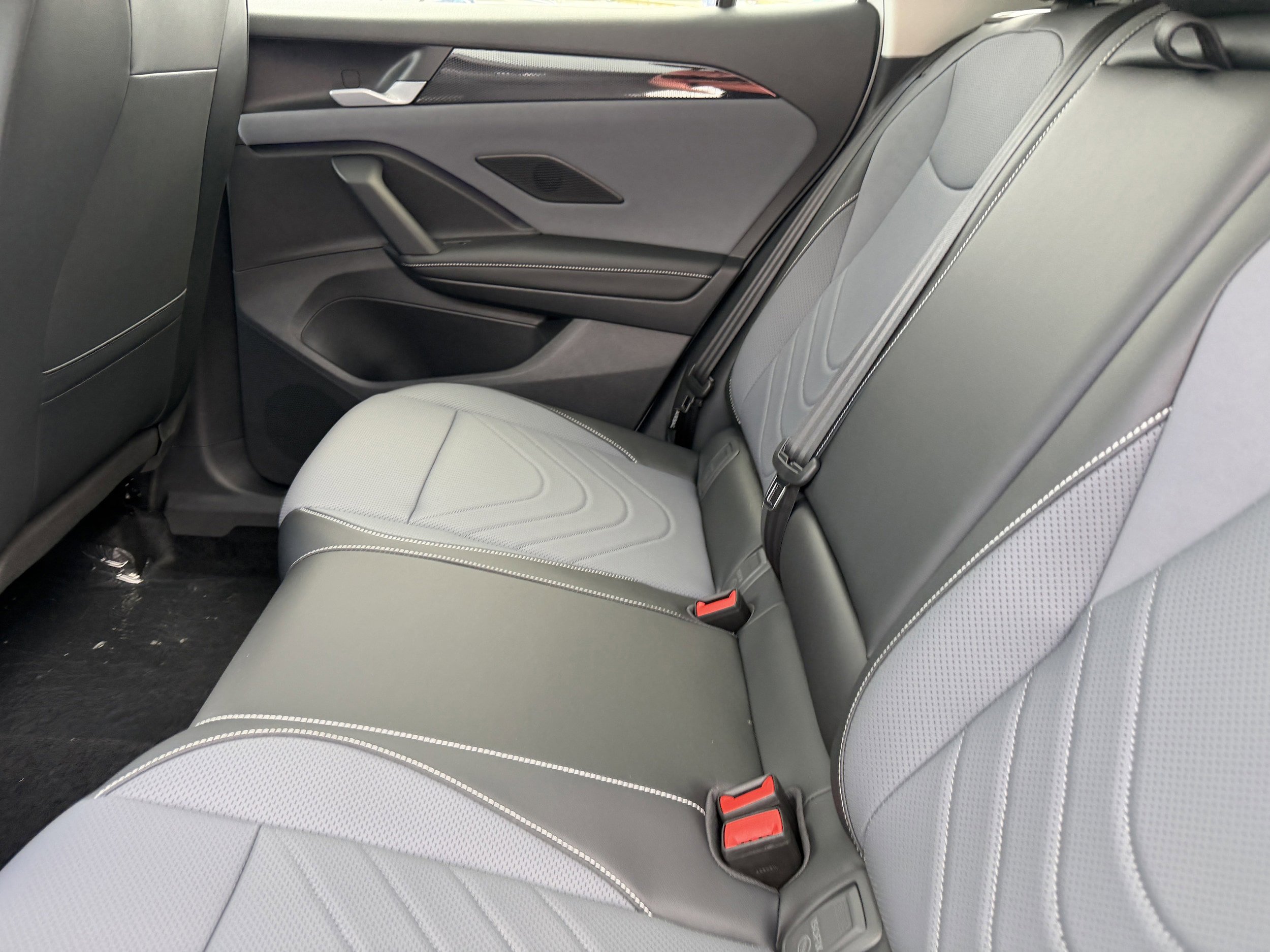 New 2026 Volkswagen Tiguan SE AWD/4WD image 13