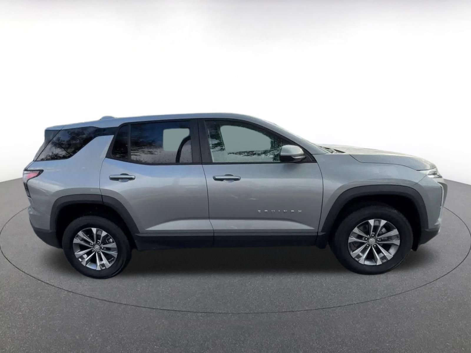 Used 2025 Chevrolet Equinox LT image 16