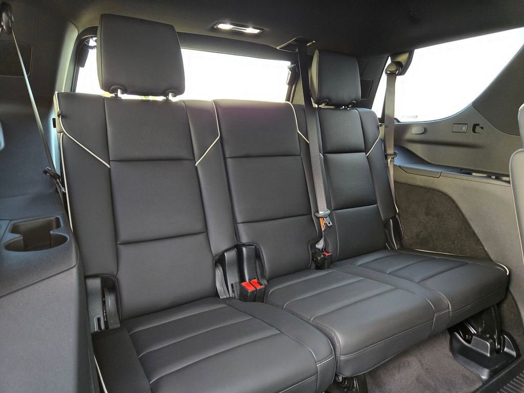New 2026 Cadillac Escalade Luxury w/ LPO, Floor Liner Package image 32