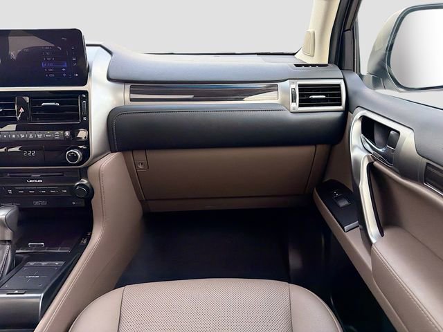 Used 2023 Lexus GX 460 Premium image 18