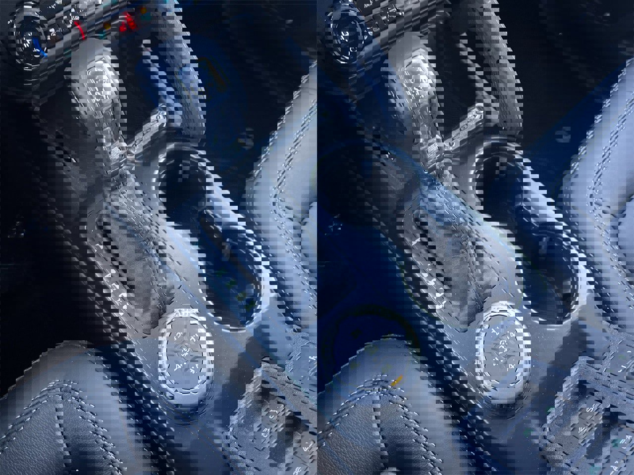 New 2025 Ford Bronco Outer Banks w/ Sasquatch Package image 8