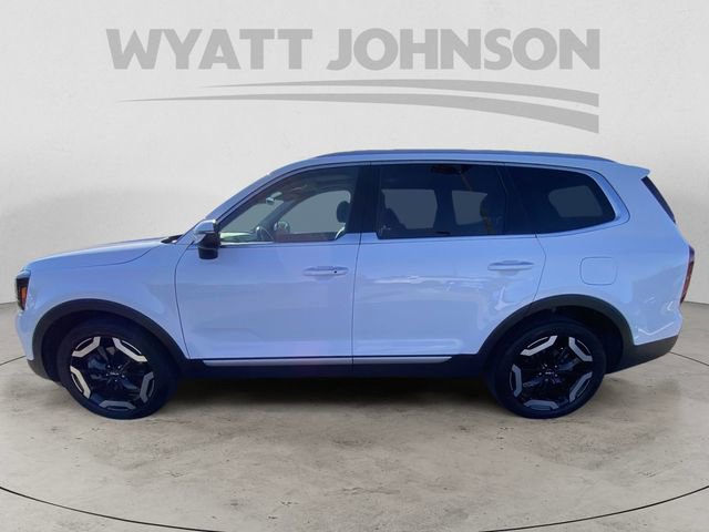 Used 2023 Kia Telluride S w/ S Sunroof Package FWD image 4