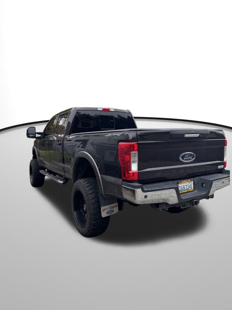 Used 2018 Ford F250 Lariat w/ Lariat Value Package image 5