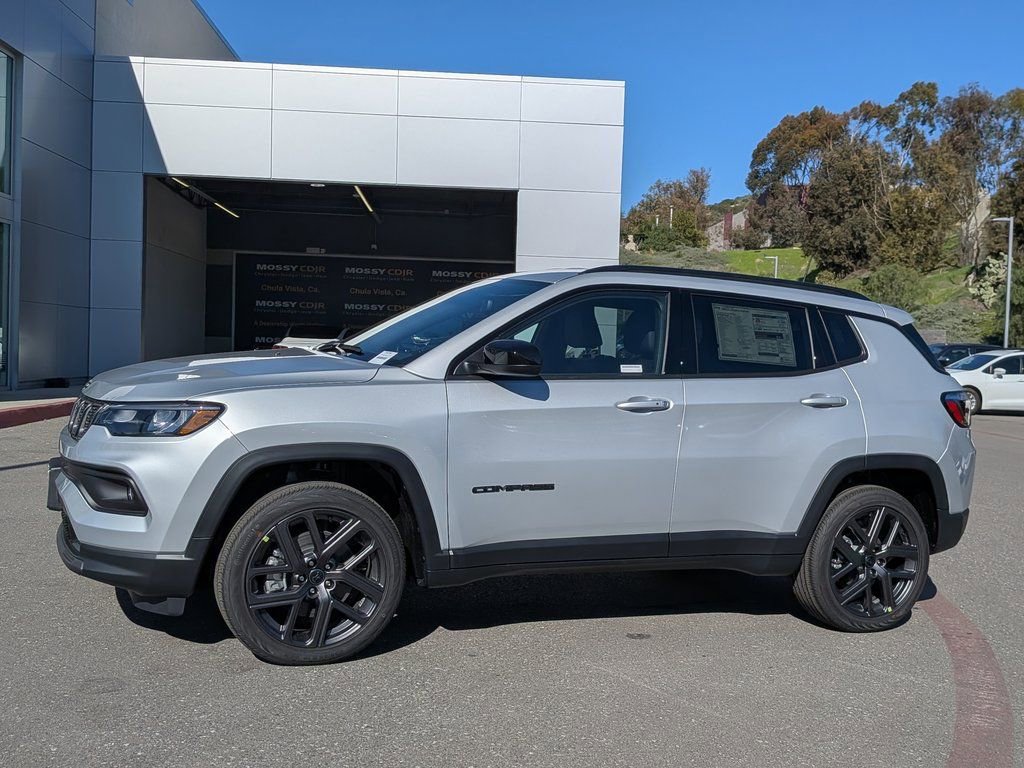 New 2026 Jeep Compass Latitude image 2