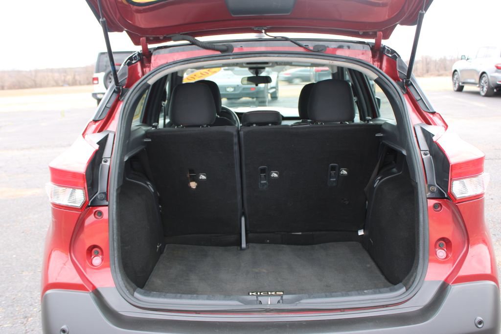 Used 2020 Nissan Kicks SR image 14