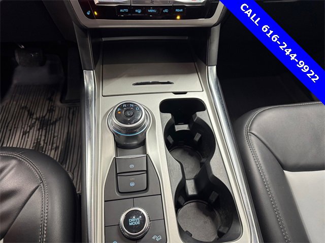 Used 2022 Ford Explorer XLT w/ Equipment Group 202A image 16