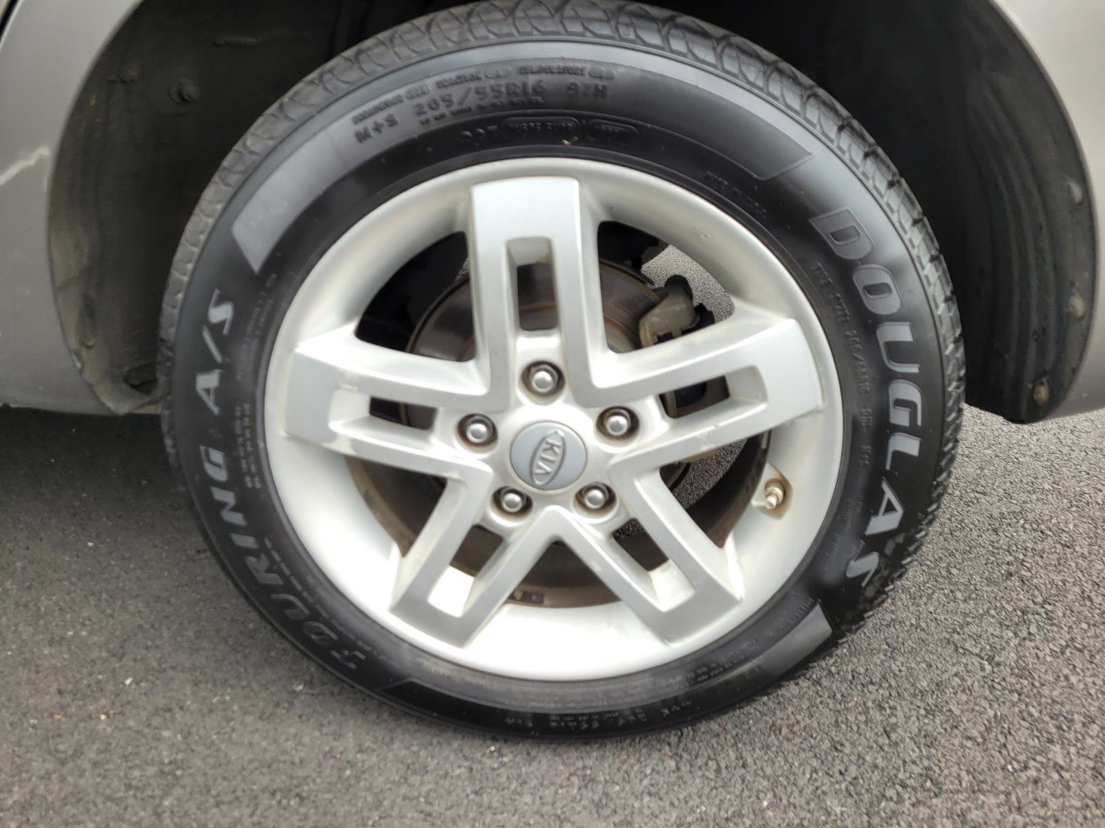 Used 2011 Kia Soul + w/ Audio Pkg image 9