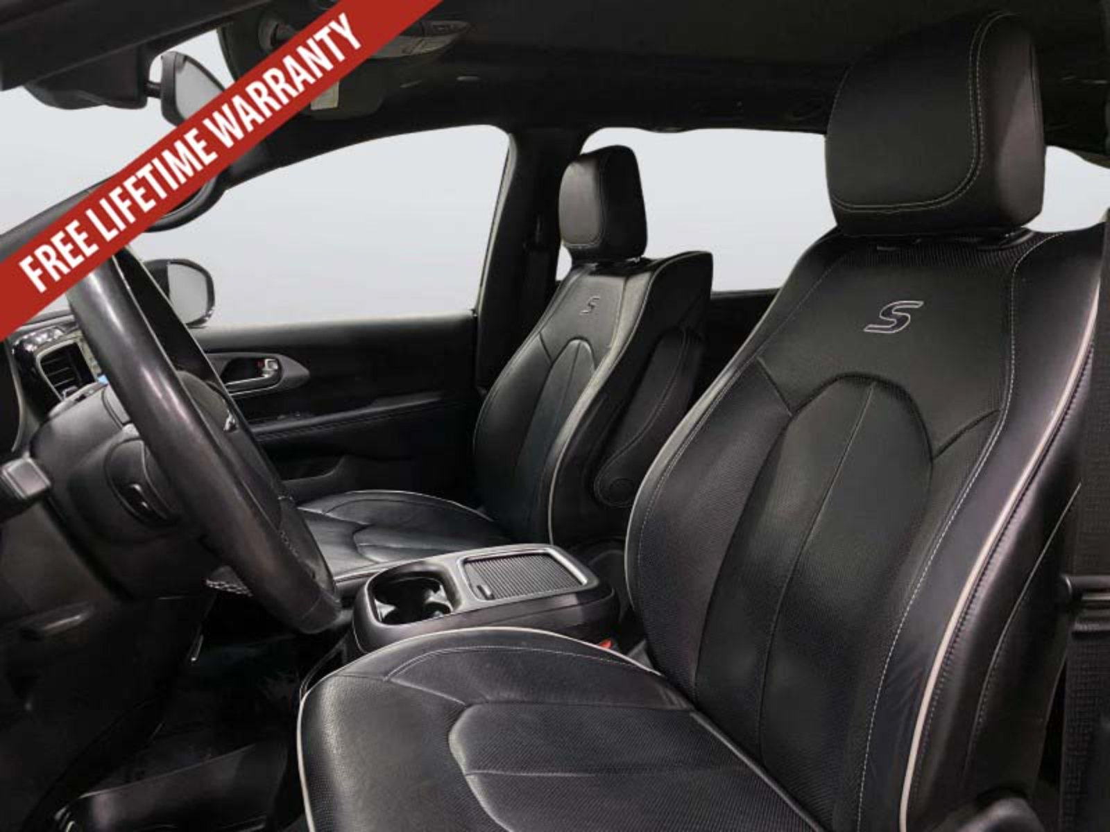 Used 2020 Chrysler Pacifica Limited w/ Advanced Safetytec Group FWD image 37