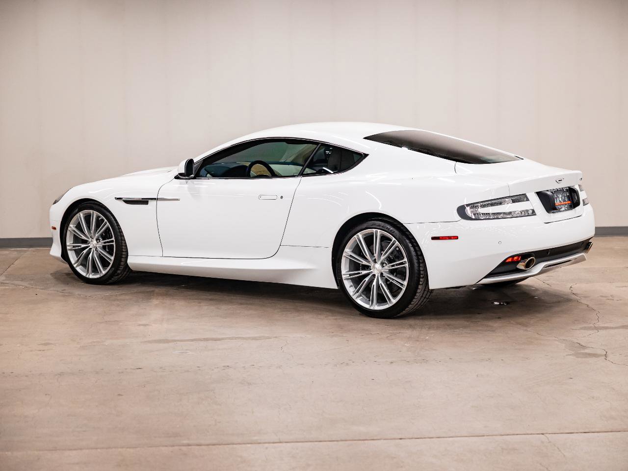 Used 2012 Aston Martin Virage Coupe image 27