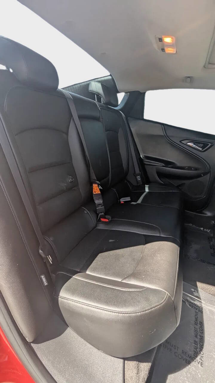 Used 2016 Chevrolet Malibu Premier w/ Driver Confidence Package II FWD image 14