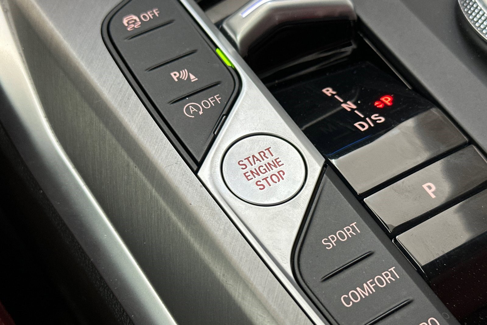 Used 2025 BMW 230i Coupe w/ M Sport Package image 32