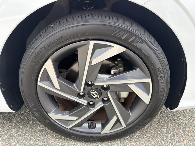 Certified 2024 Hyundai Elantra SEL w/ Convenience Package image 36