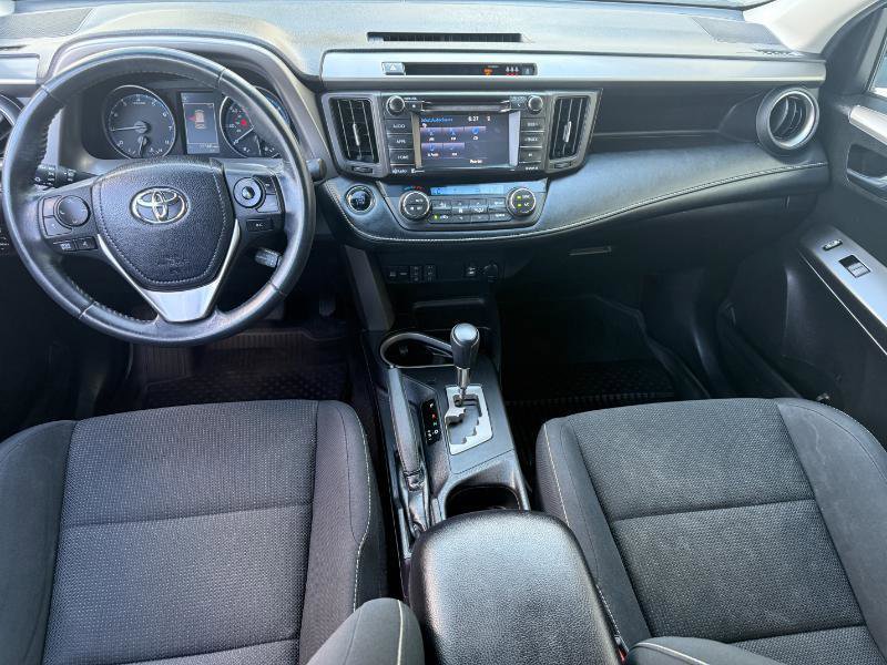 Used 2018 Toyota RAV4 XLE AWD/4WD image 13