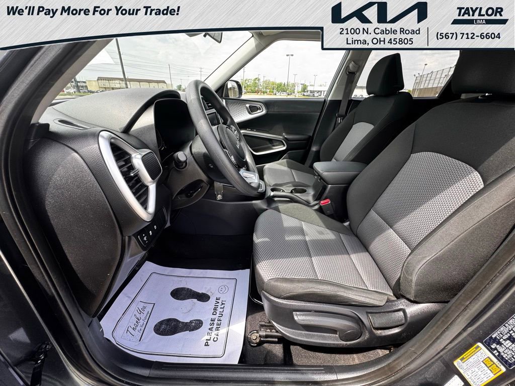 Used 2023 Kia Soul LX FWD image 8