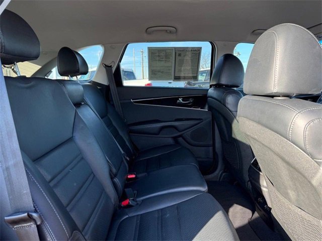 Used 2019 Kia Sorento EX image 11