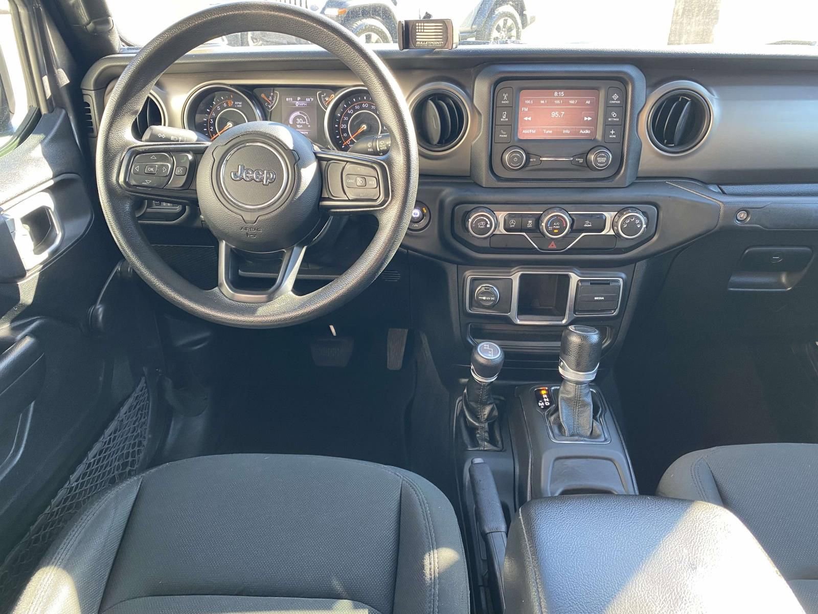 Used 2021 Jeep Gladiator Sport image 11