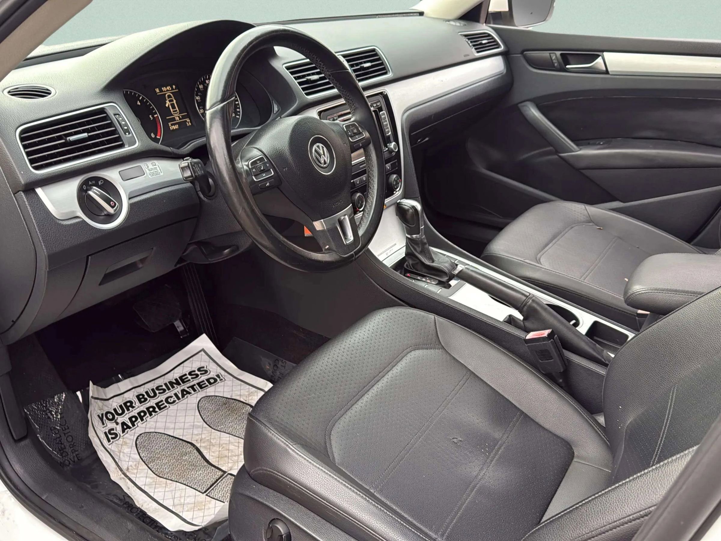 Used 2013 Volkswagen Passat TDI SE image 19