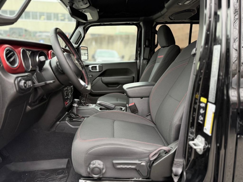 Used 2022 Jeep Wrangler Unlimited Rubicon w/ Steel Bumper Group image 9