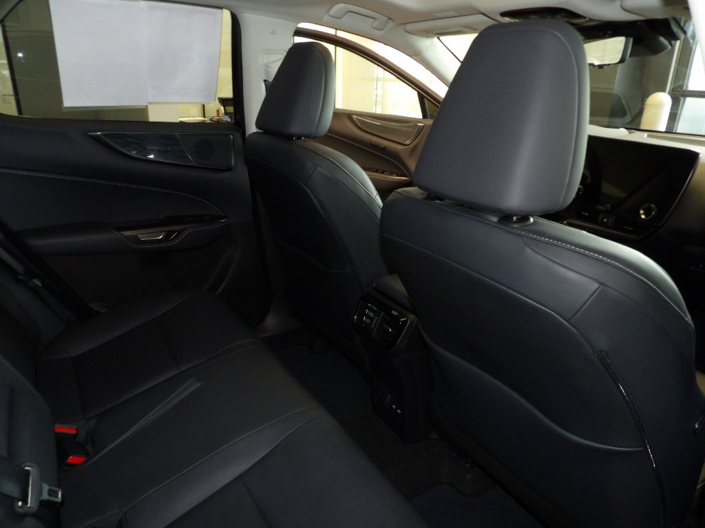 Used 2024 Lexus NX 350h AWD image 17