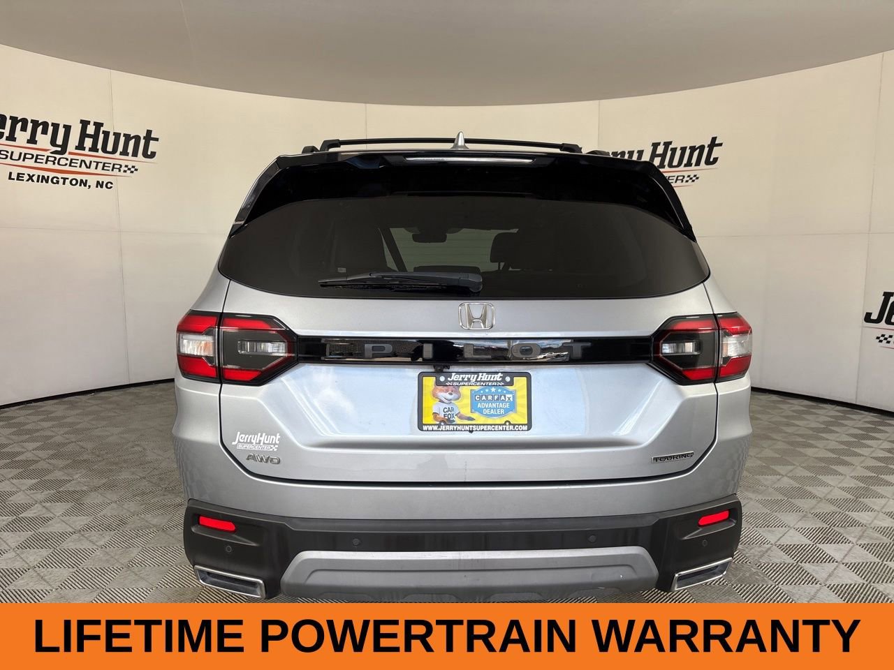 Used 2023 Honda Pilot Touring image 5
