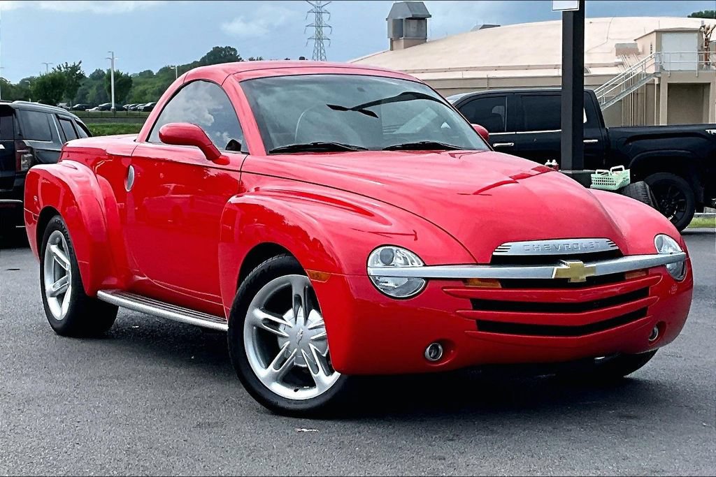 Used 2003 Chevrolet SSR w/ Preferred Equipment Group RWD image 34