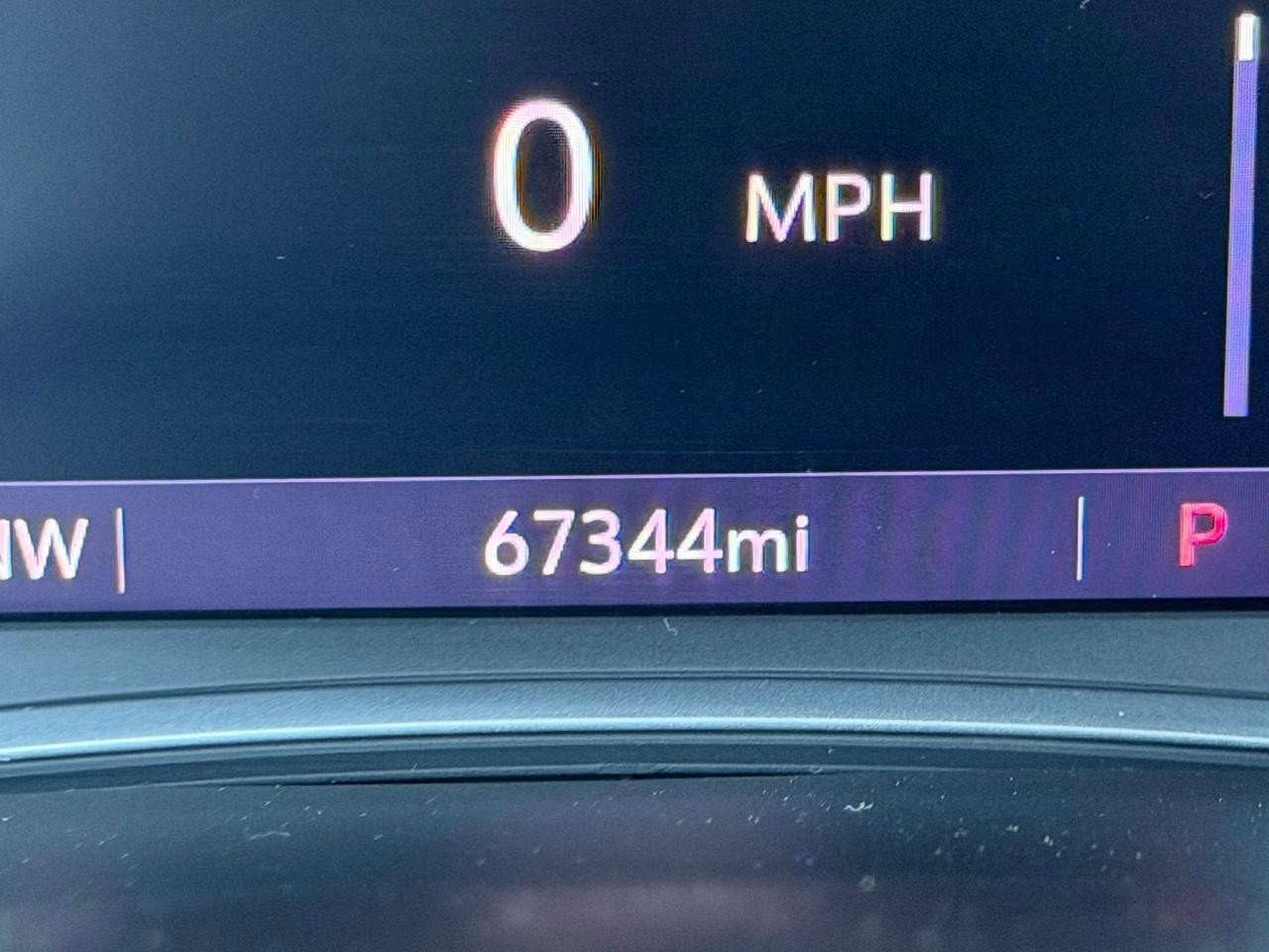 Used 2021 Chevrolet Traverse LT w/ LPO, Blackout Package image 23