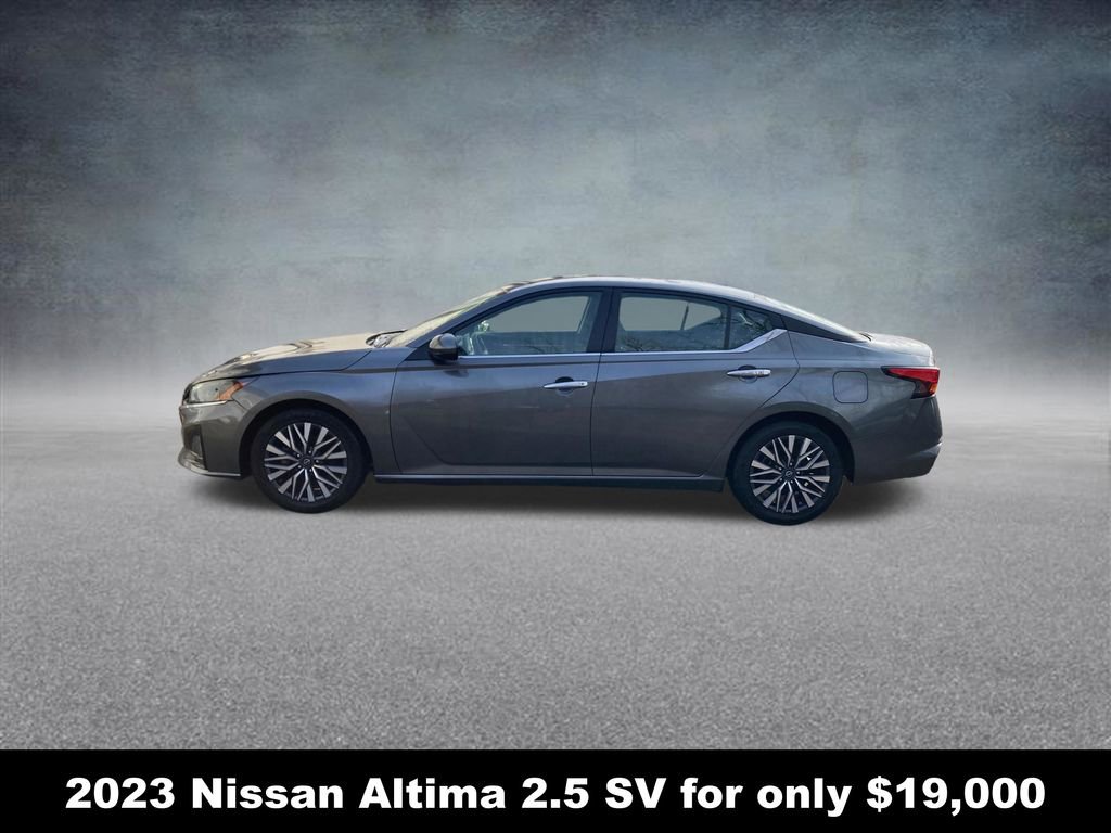 Used 2023 Nissan Altima 2.5 SV image 2