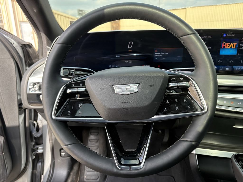 Used 2024 Cadillac Lyriq Luxury RWD image 14