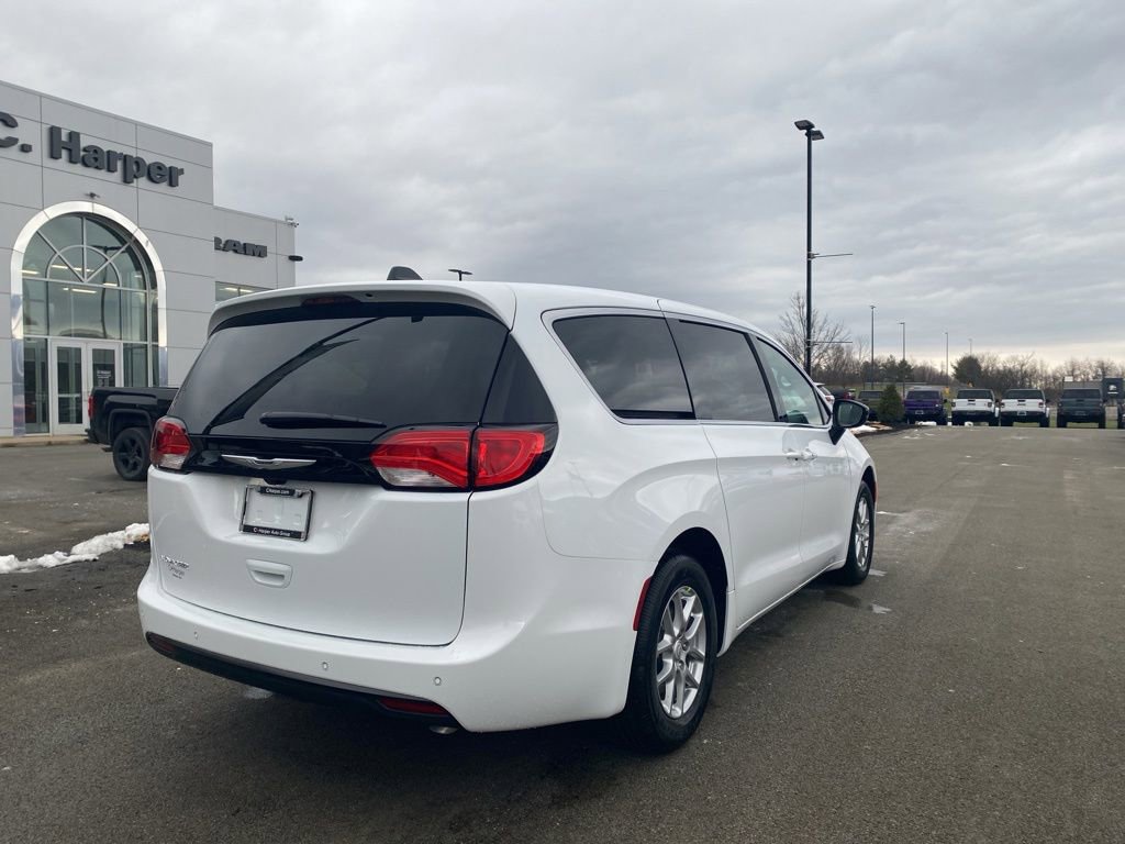 New 2026 Chrysler Voyager LX image 2