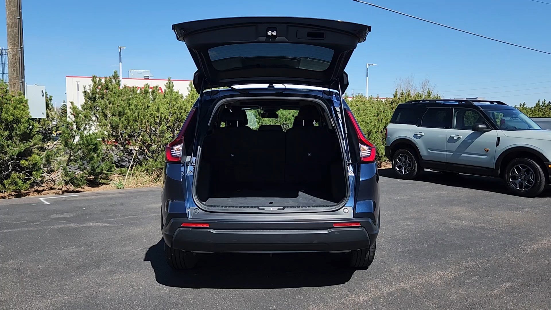 Used 2025 Honda CR-V EX image 19