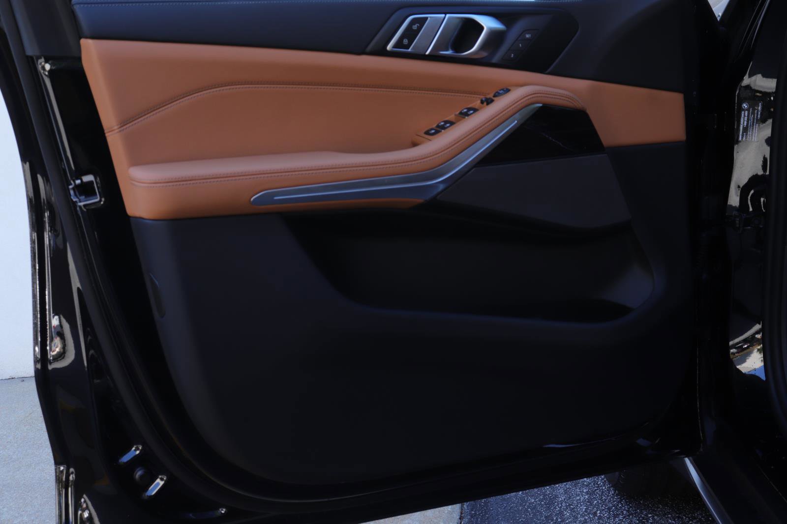 Used 2026 BMW X5 sDrive40i image 9