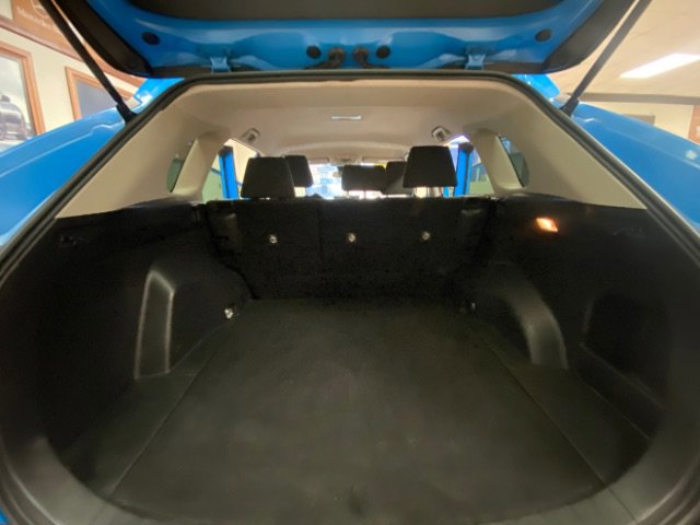 Used 2019 Toyota RAV4 LE image 13