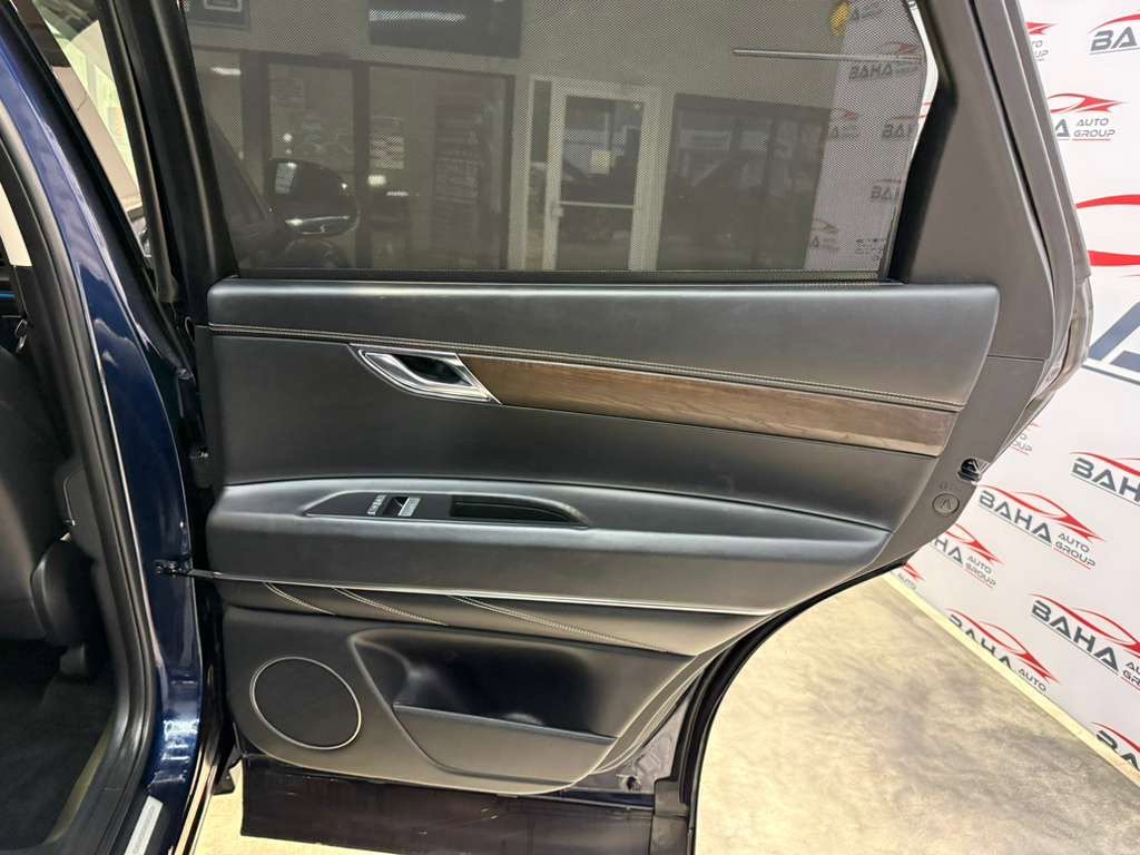 Used 2024 Genesis GV80 2.5T image 41