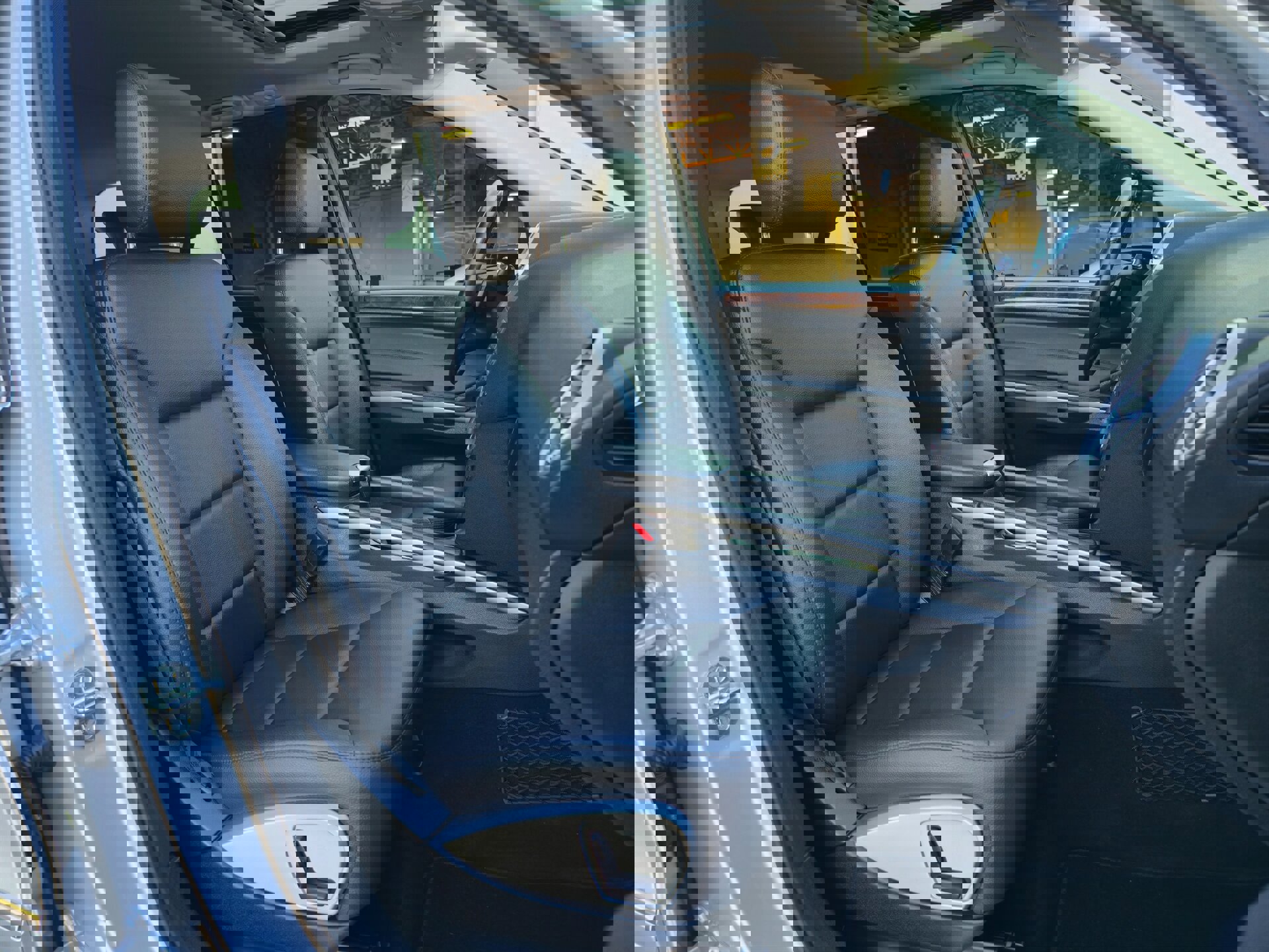 Used 2010 Mercedes-Benz ML 350 2WD image 26