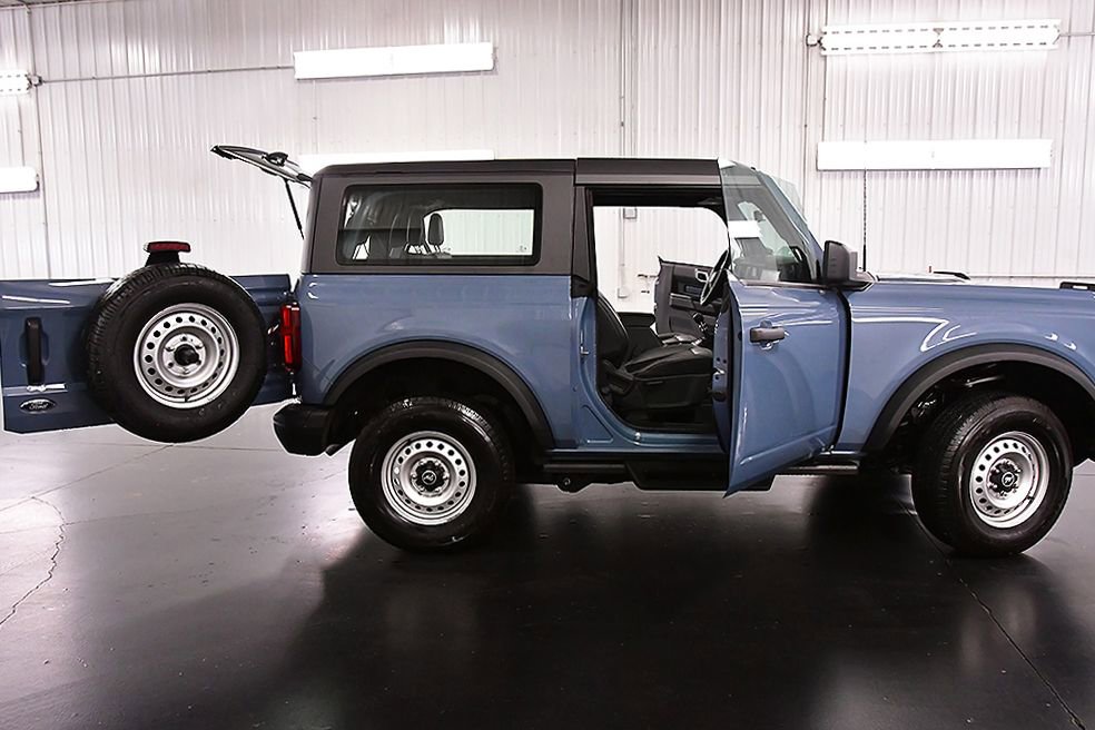 Used 2025 Ford Bronco 2-Door AWD/4WD image 31