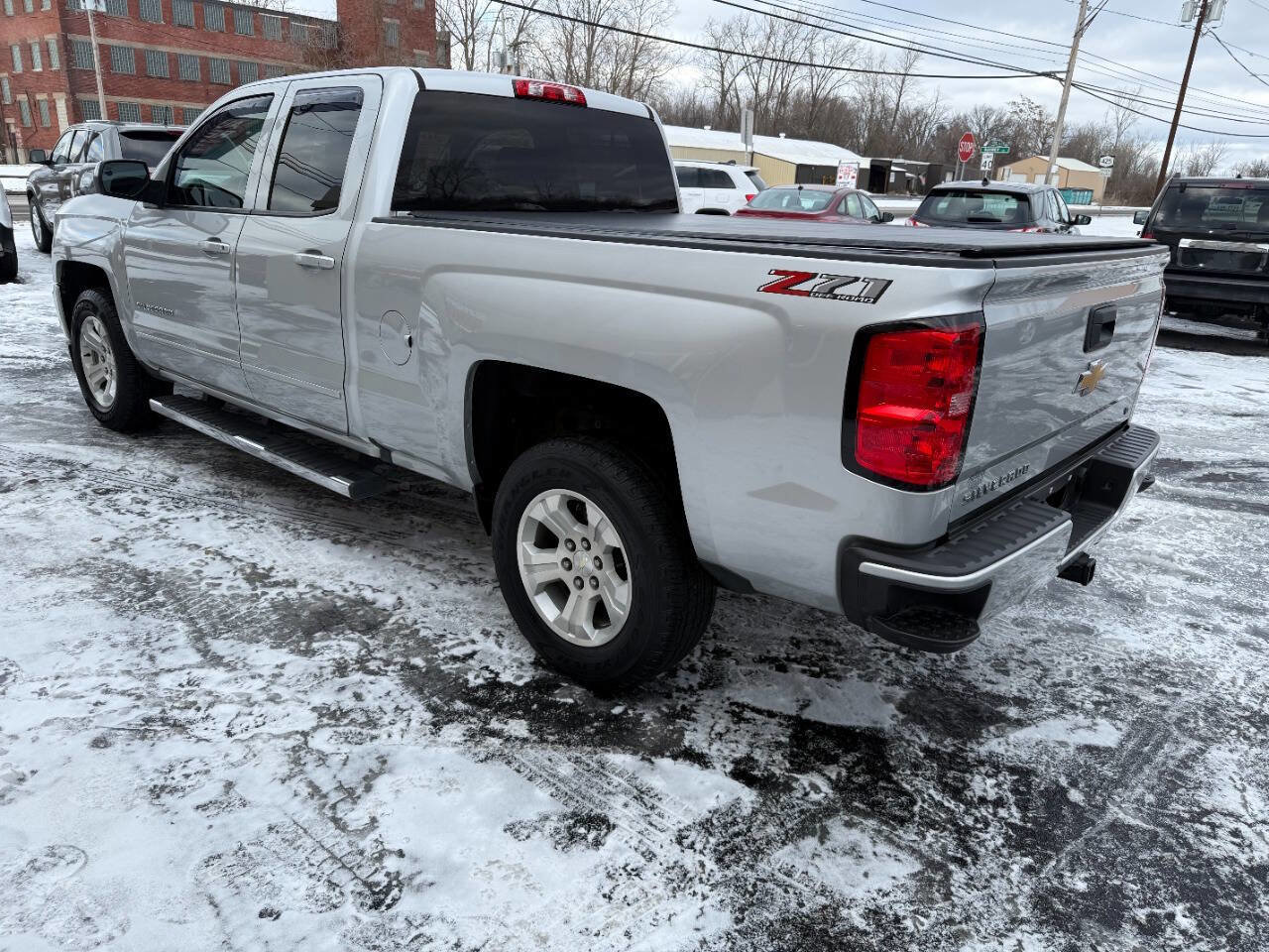 Used 2018 Chevrolet Silverado 1500 LT w/ All Star Edition image 4