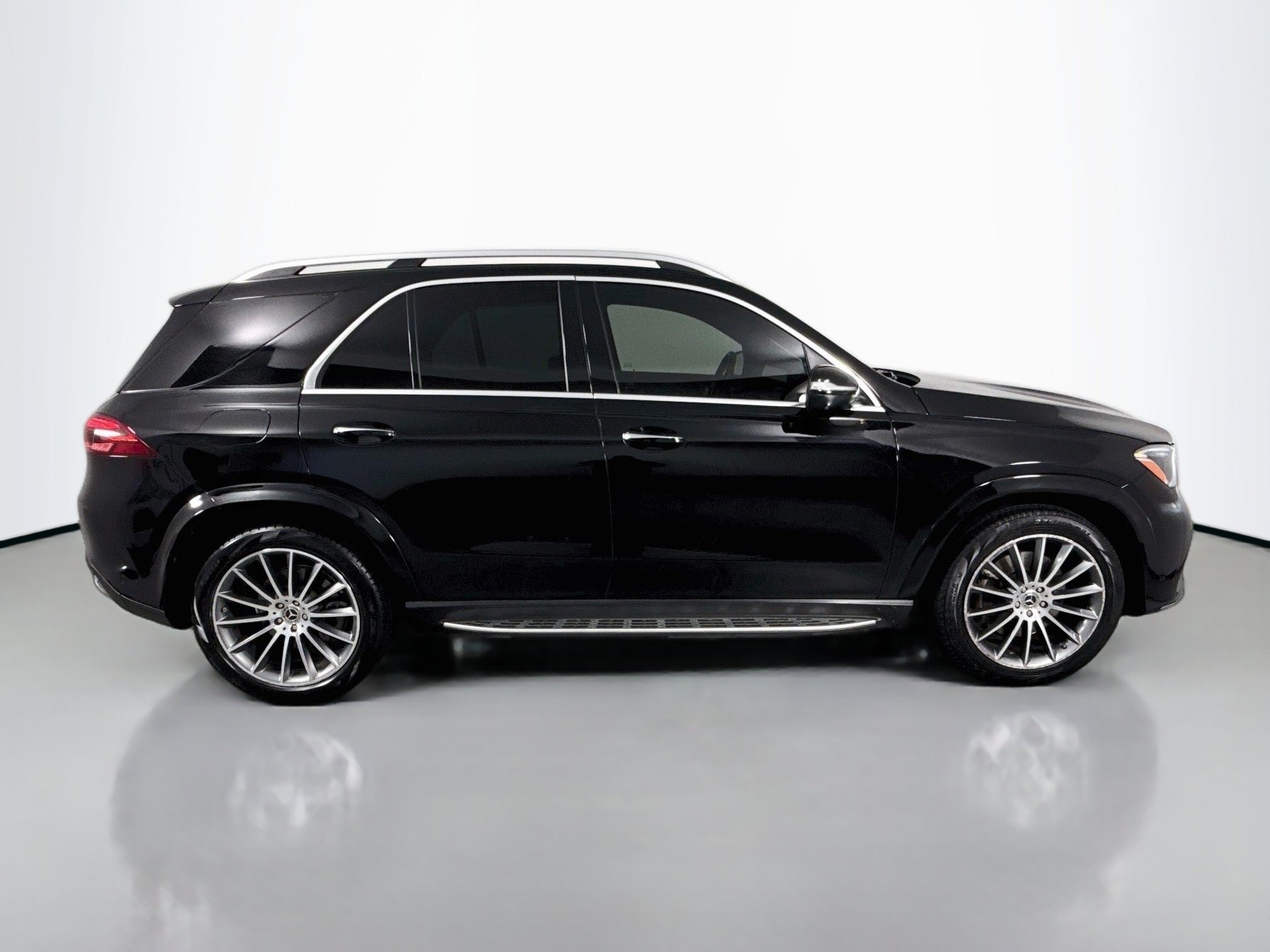 Used 2024 Mercedes-Benz GLE 350 4MATIC image 8